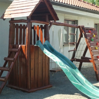 Kiskuckó fatetővel