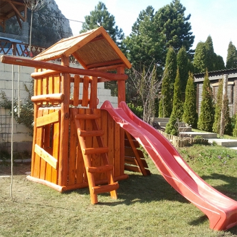 Nagy torony kuckóval