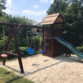 Kuckós nagy torony mászóhálóval, s hosszú rúddal