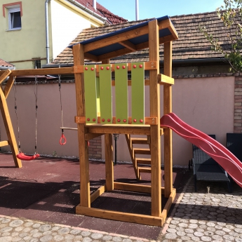 Szimpla torony ferde tetővel - Kezelés mentes  "HDPE" UV álló műanyag panelekkel