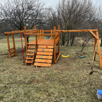 GIGA homokozós bástya lajhármászóval, tűzoltó csővel és mászó fallal