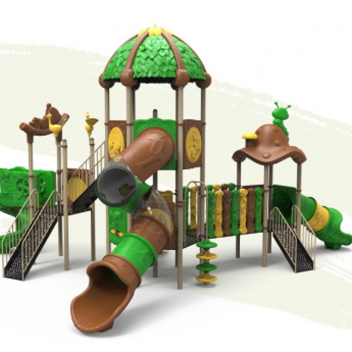 Erdő komplexum csavart cső csúszdával