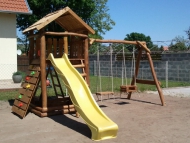 Homokozós nagy torony mászófallal