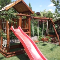 Homokozós nagy torony nádfedéllel