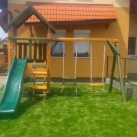 Homokozós nagy torony nádfedéllel