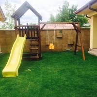 Homokozós nagy torony nádfedéllel