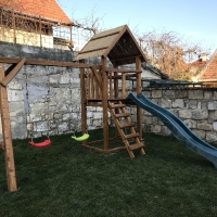 Homokozós nagy torony nádfedéllel