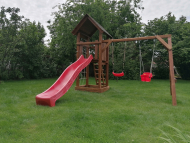 Kis torony fatetővel homokozóval