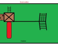 Kis torony nádtővel, mászó fallal, hálós mászókával