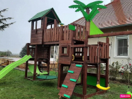 LUXUS játszóvár pálmafákkal és nyugágyakkal