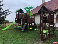 LUXUS játszóvár pálmafákkal és nyugágyakkal