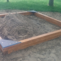 Négyzetes homokozó 3 x 3 m